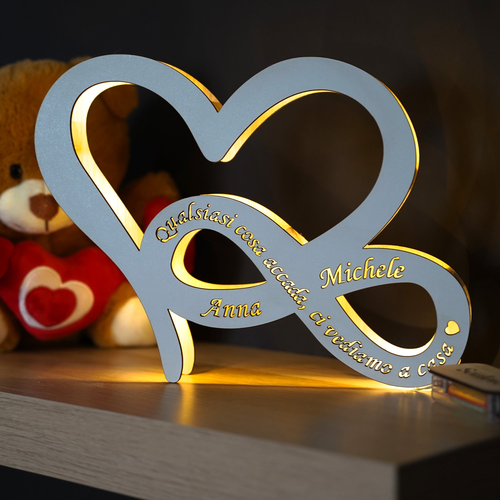 Lampada personalizzata in legno Amore Infinito