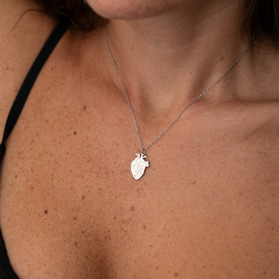 Stringimi Forte ✦ Collana con Cuore Anatomico Personalizzata