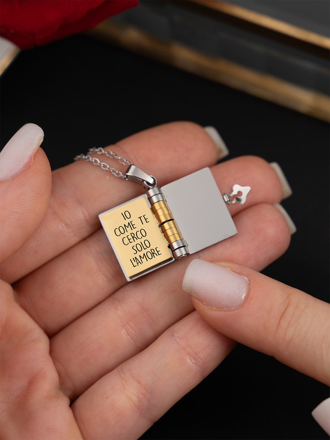 Collana Libro con Dedica ✦ Io come Te Cerco Solo L'Amore