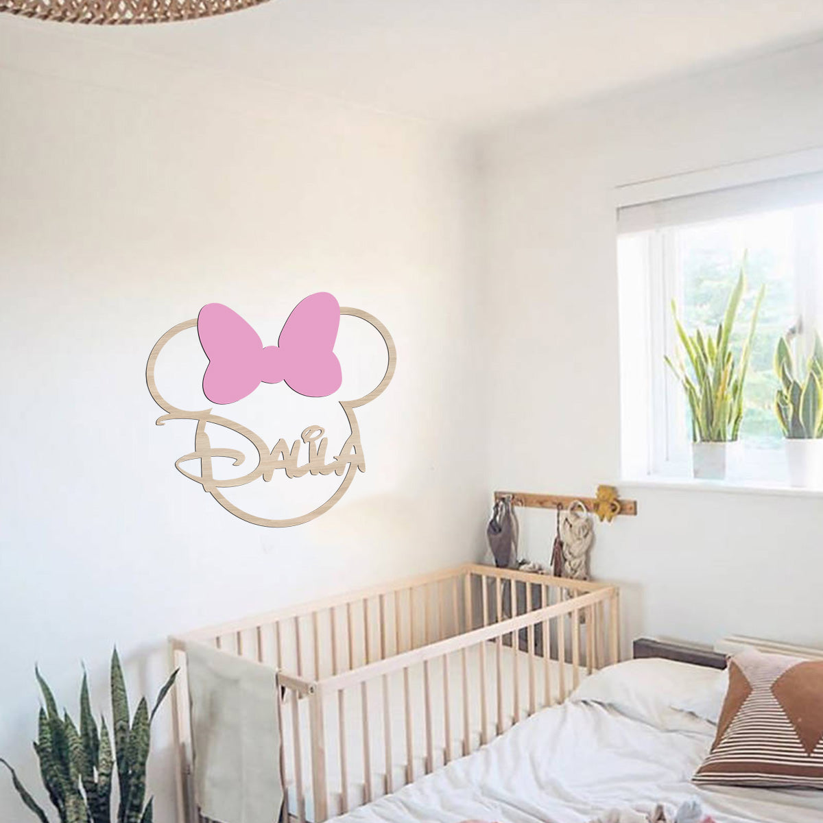 Decoro a parete Ispirato a Minnie con Fiocco e Nome
