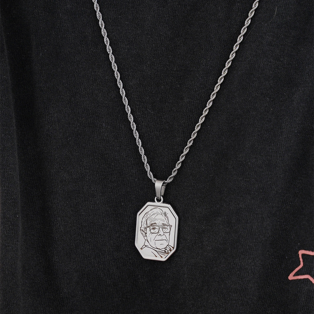Collana Fotoincisa con Disegno a Mano e Dedica sul Retro
